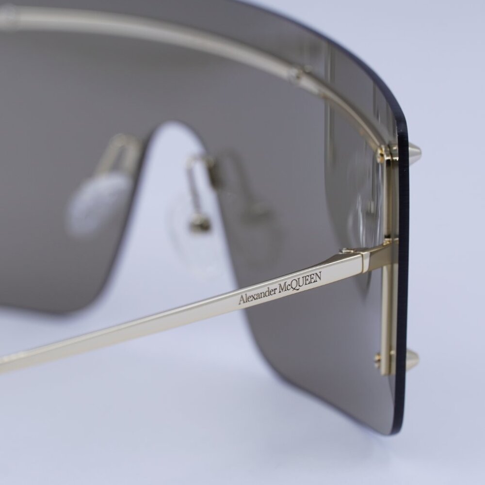 🕶️ New Alexander McQueen AM0412S 002 Sunglasses - Gold Frame, Brown Lenses - Picture 9 of 10